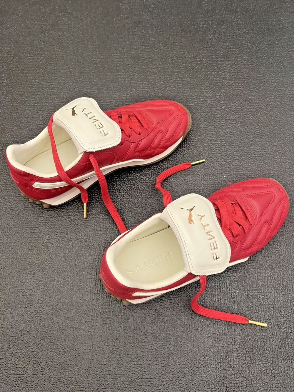 FENTY X PUMA AVANTY  L  Sz7  Rihanna "Club Red" Women's 399262-03